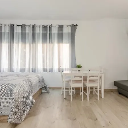 213 Hispalis Triana 아파트 세비야